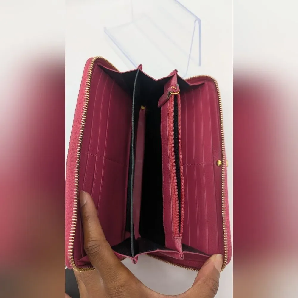 Yves Saint Laurent Pink with Gold Hardware - Picture 9 of 10